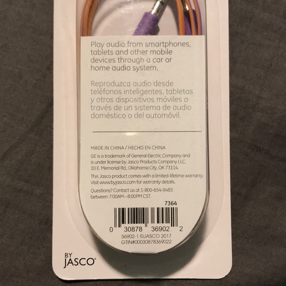 BRAND NEW AUX CORD! - Picture 5 of 5